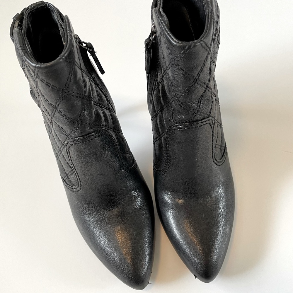 TORY BURCH Black Ankle Bootie Booties Heels 6M